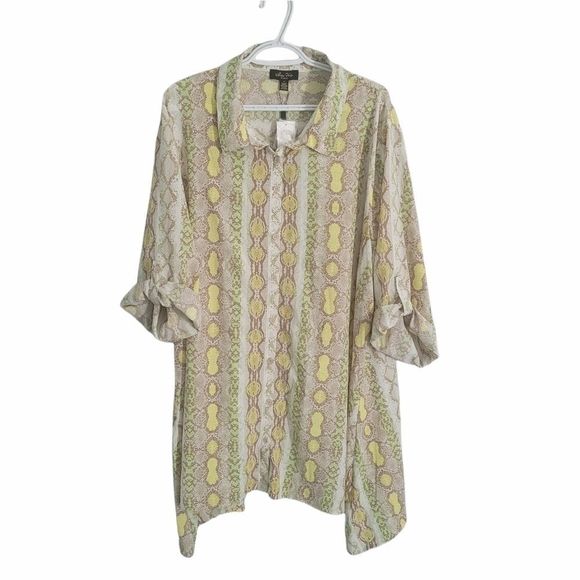 COPY - NWT -Snake print button up blouse/tunic - Picture 1 of 8